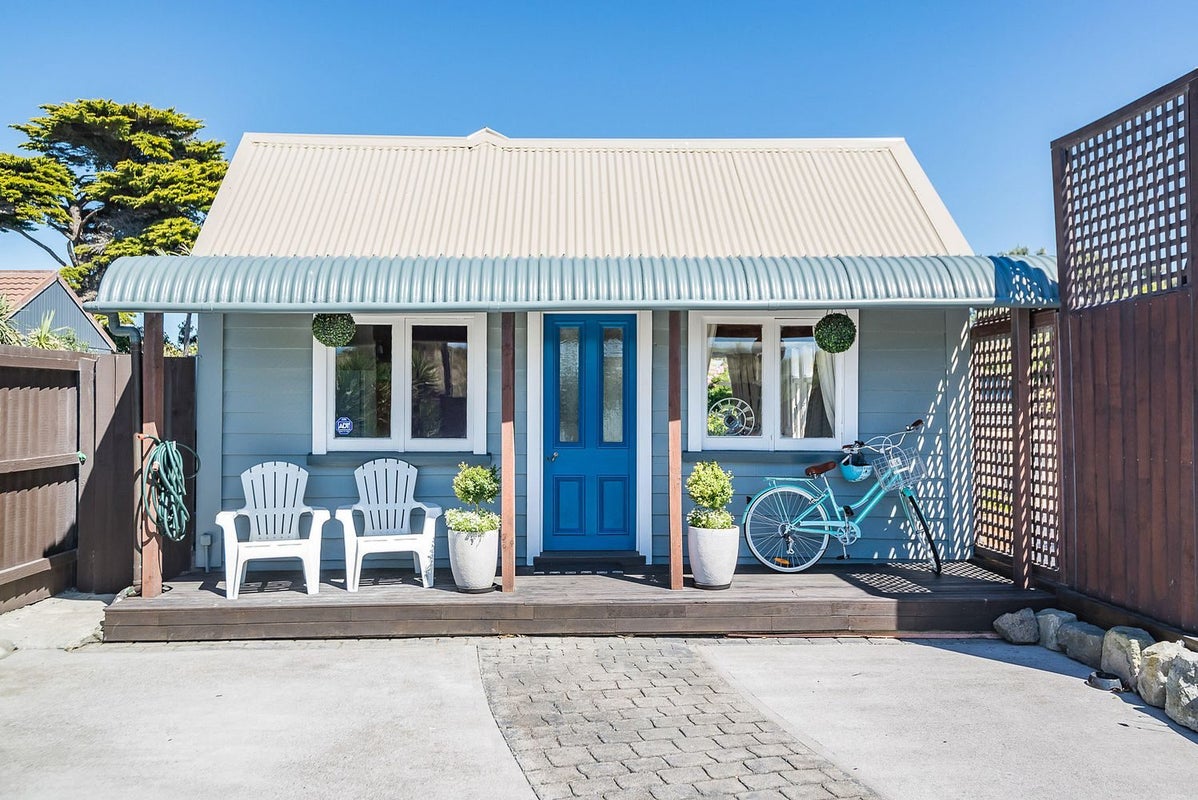 5 Marine Parade, North New Brighton, Christchurch - Carousel 1