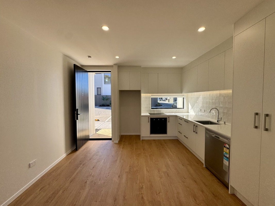 3/131 Richardson Road, Mount Albert, Auckland - Carousel 2