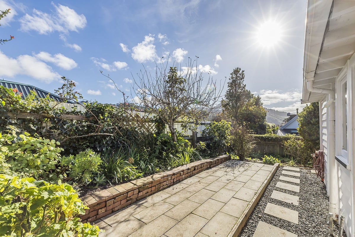 10 Rimu Road, Kelburn, Wellington - Carousel 23