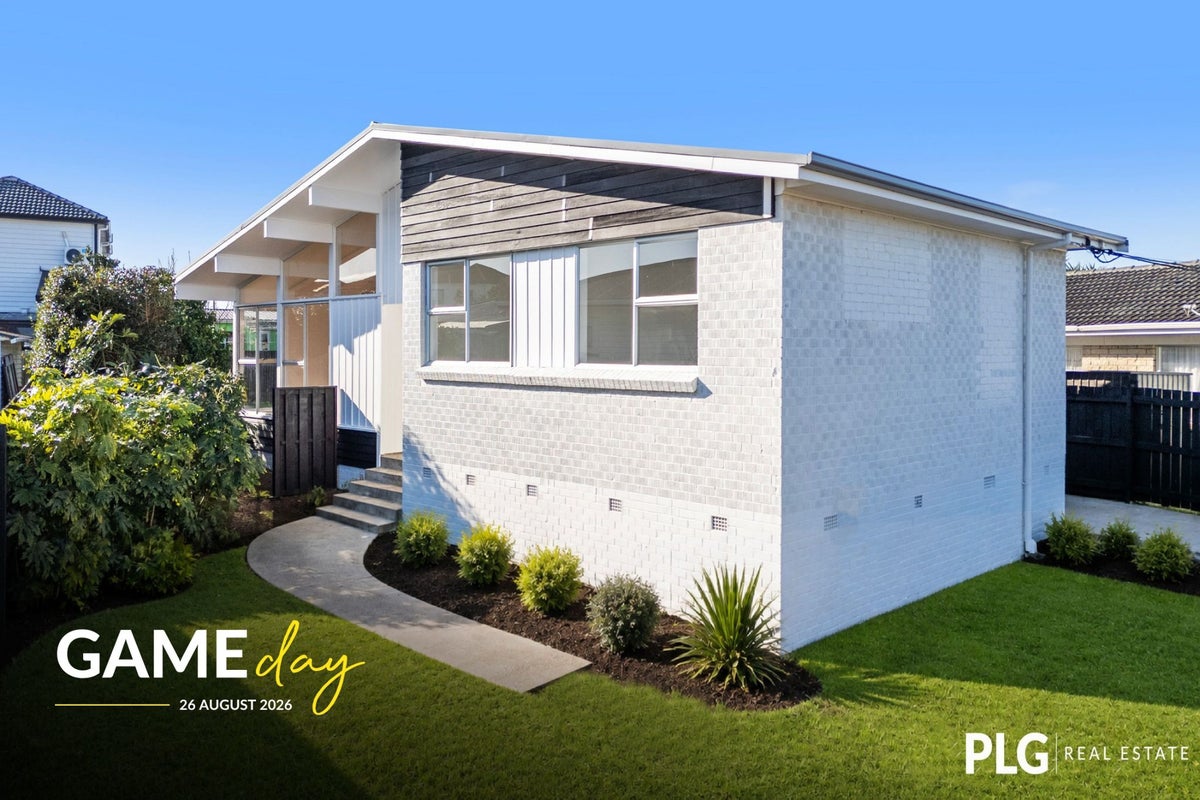 12 Farnborough Crescent, Mangere, Auckland - Carousel 1