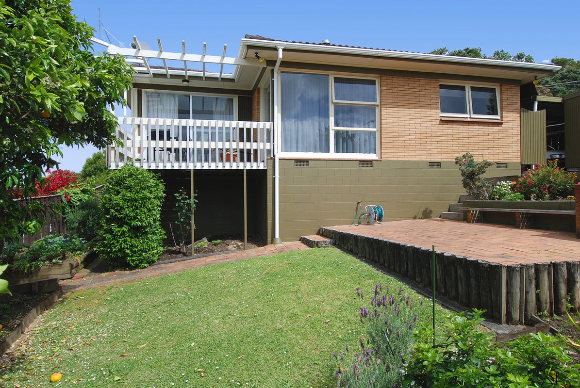 3A Hobday Place, Meadowbank, Auckland - Carousel 1