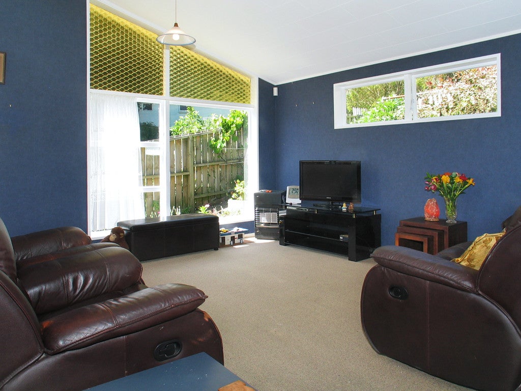 34 Downes Street, Titahi Bay, Porirua - Carousel 2