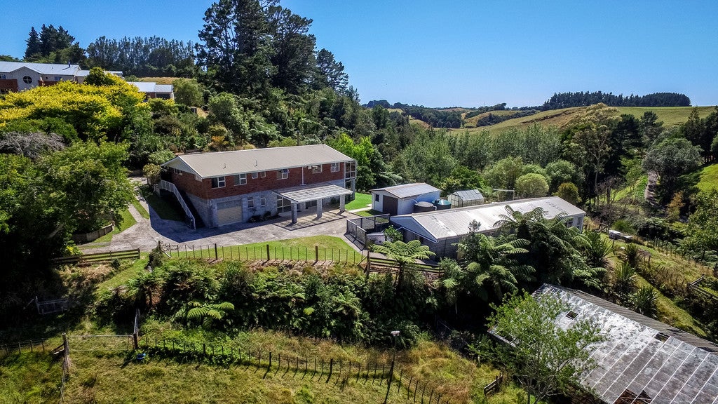 571 Carrington Road, Hurworth, New Plymouth - Carousel 1