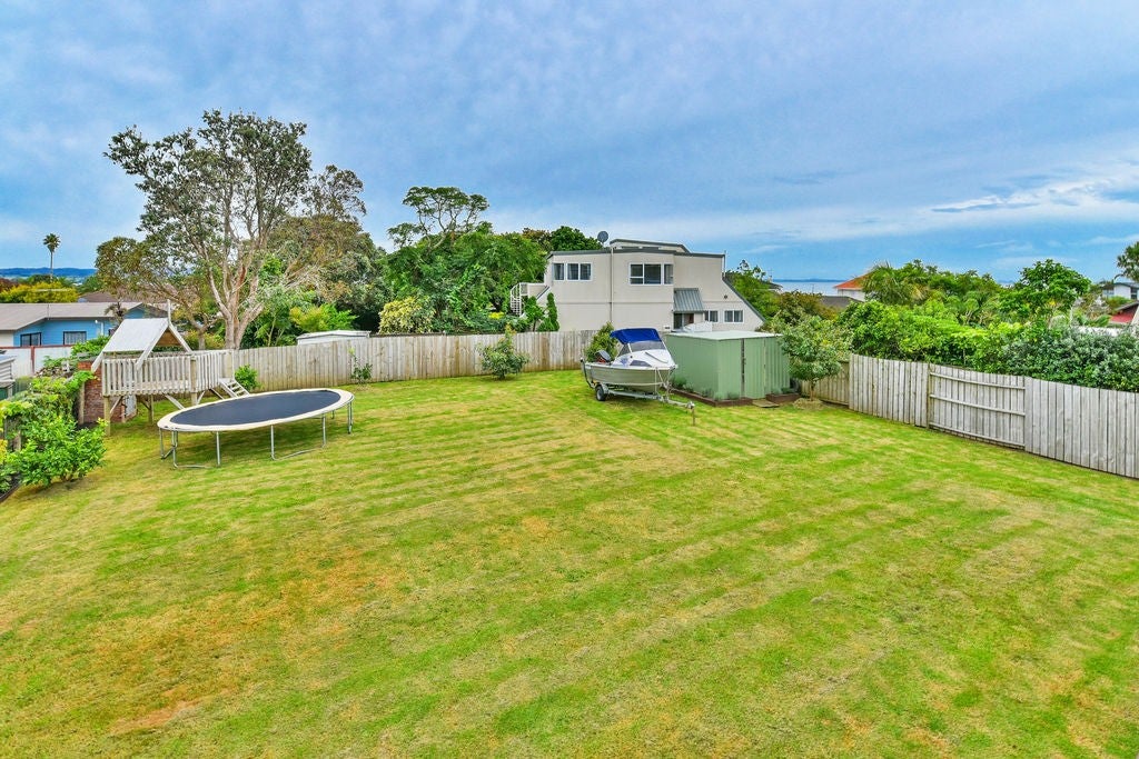 2 MILLEN PLace, Clarks Beach, Clarks Beach - Carousel 10