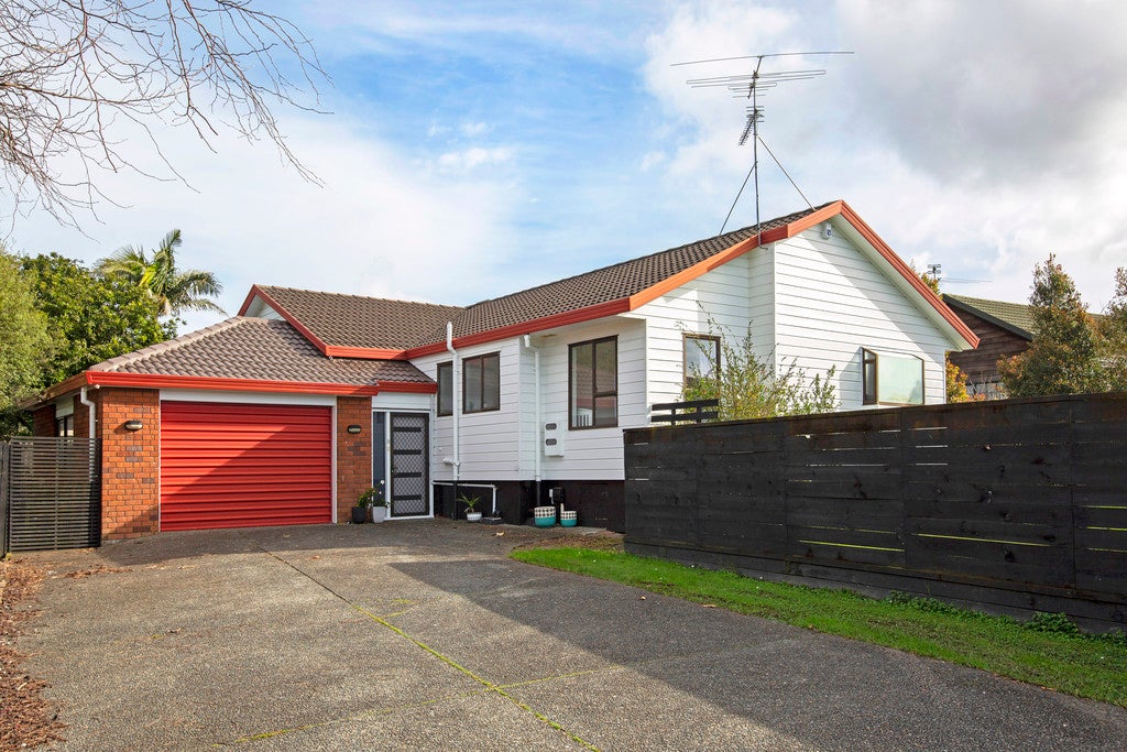 8 Kenwick Place, Burswood, Auckland - Carousel 1