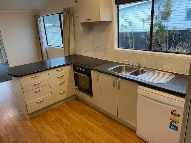 24 First View Avenue, Beachlands, Auckland - Carousel 1