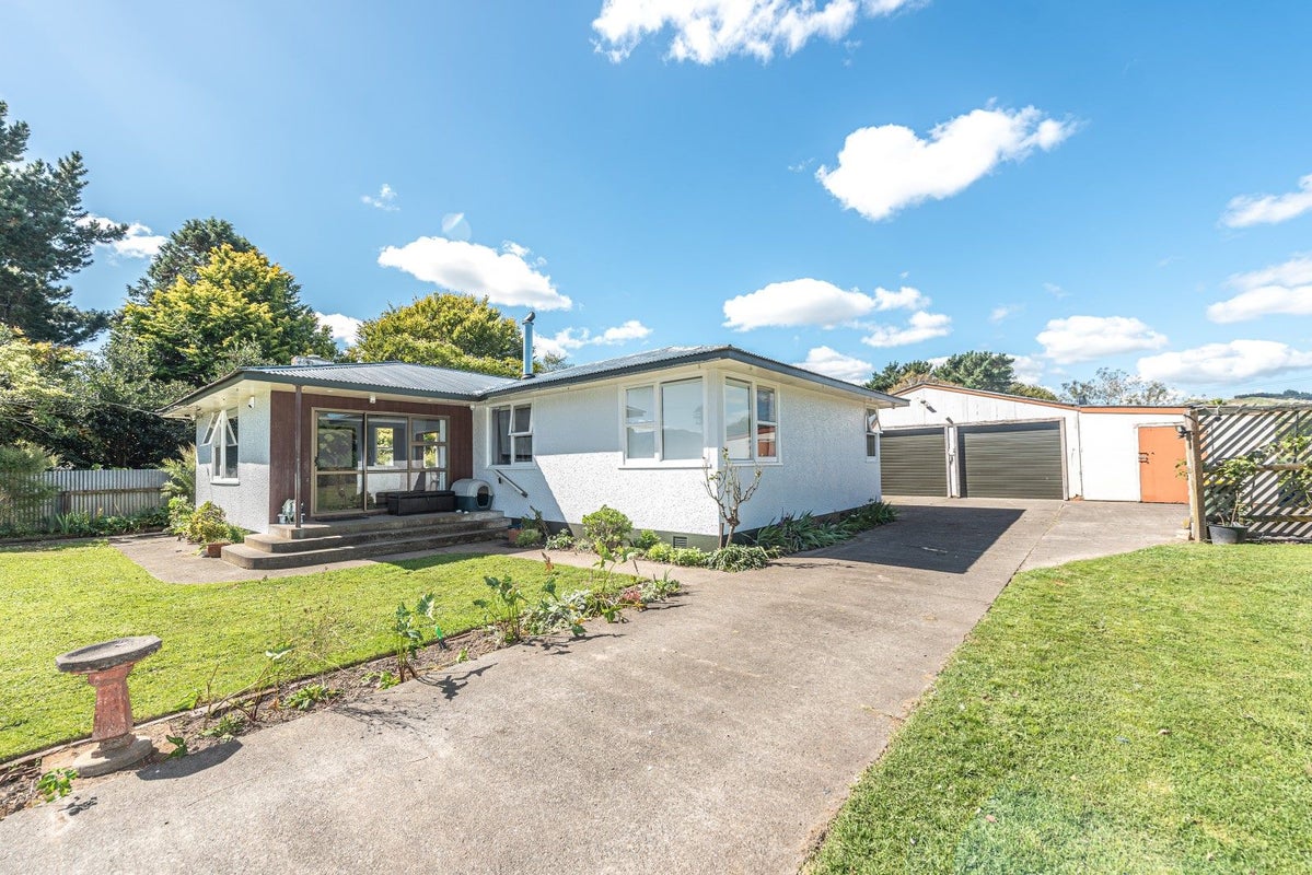 30 Flemington RD, Aramoho, Wanganui - Carousel 1