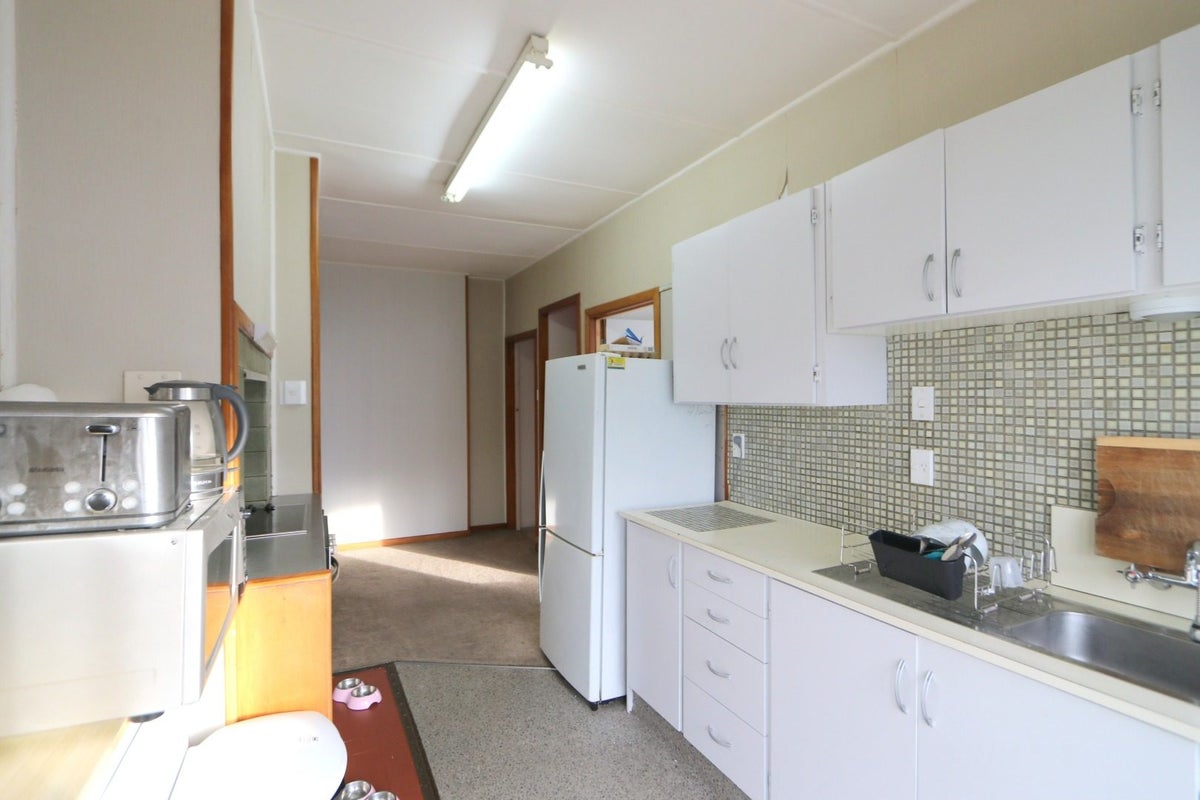 346 Elles Road, Strathern, Invercargill - Carousel 2
