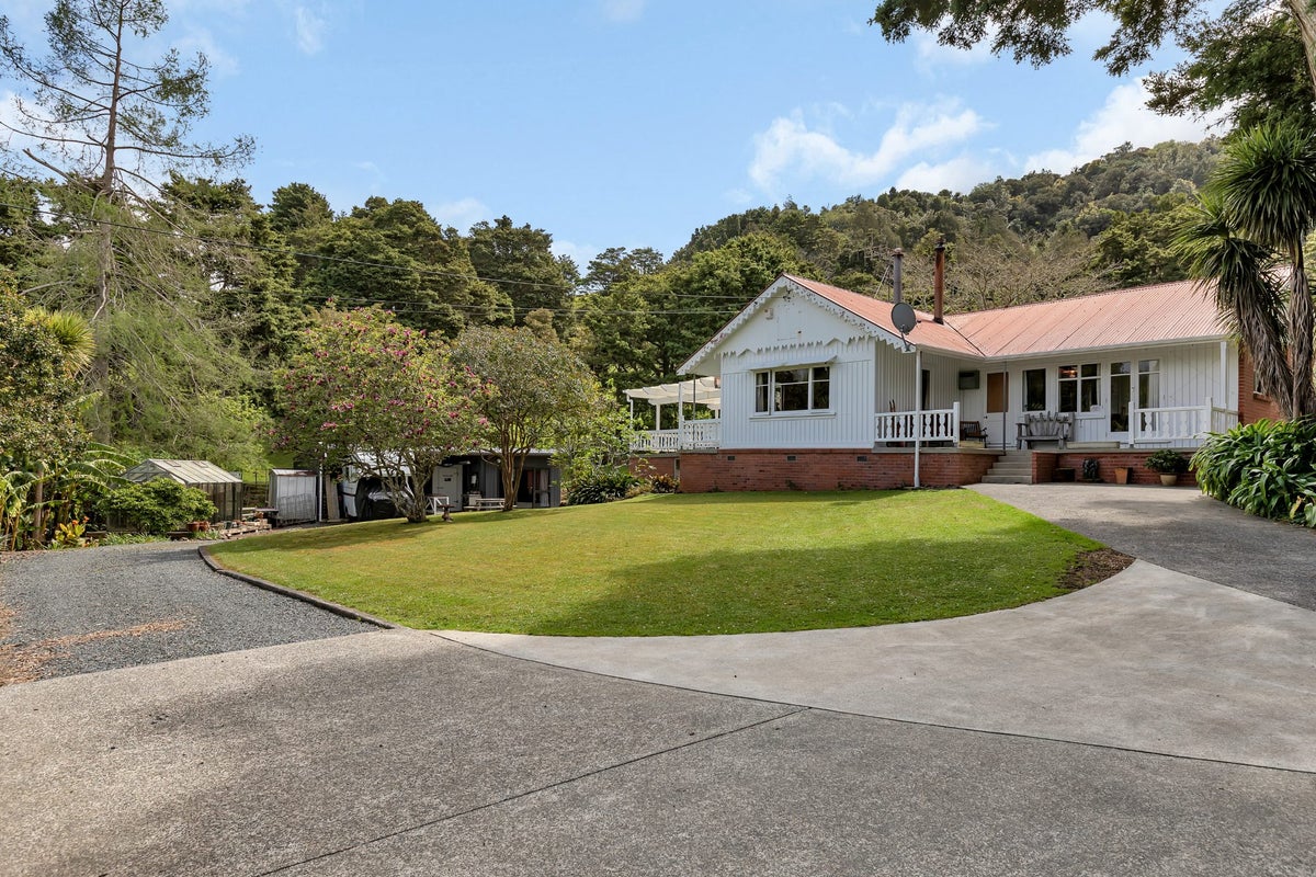 398/388 Maunu Road, Maunu, Whangarei - Carousel 1
