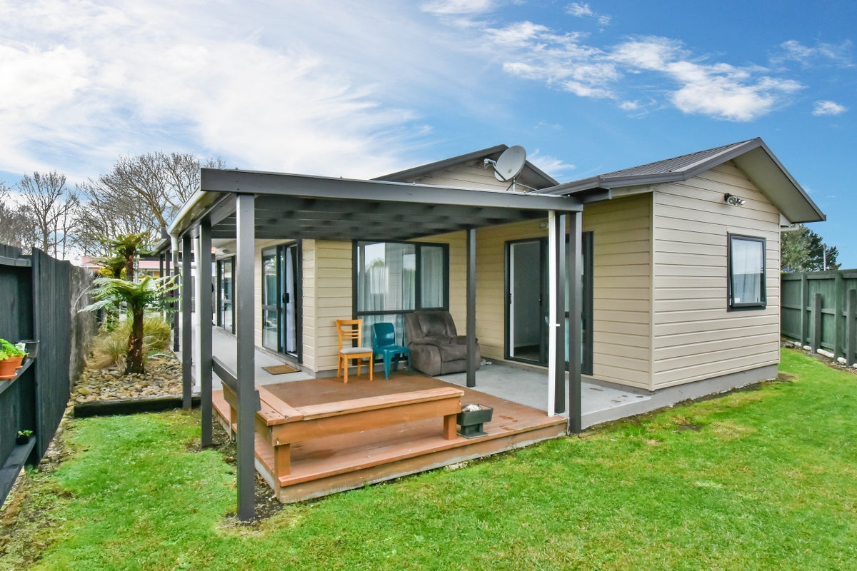 4A Cathay Lane, Takanini, Auckland - Carousel 1