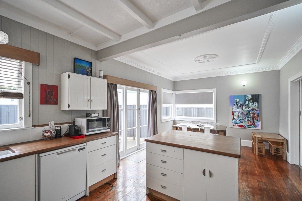 206 Gallien Street, Saint Leonards, Hastings - Carousel 1