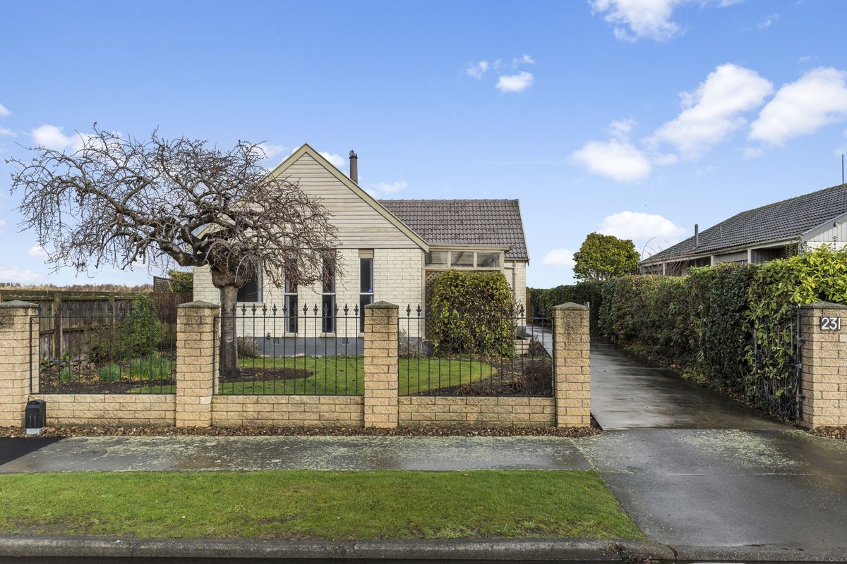 231 Hendersons Road, Hoon Hay, Christchurch - Carousel 2