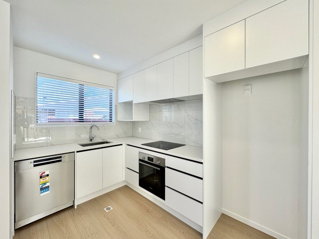 30C Mack Place, Red Hill, Papakura - Carousel 1