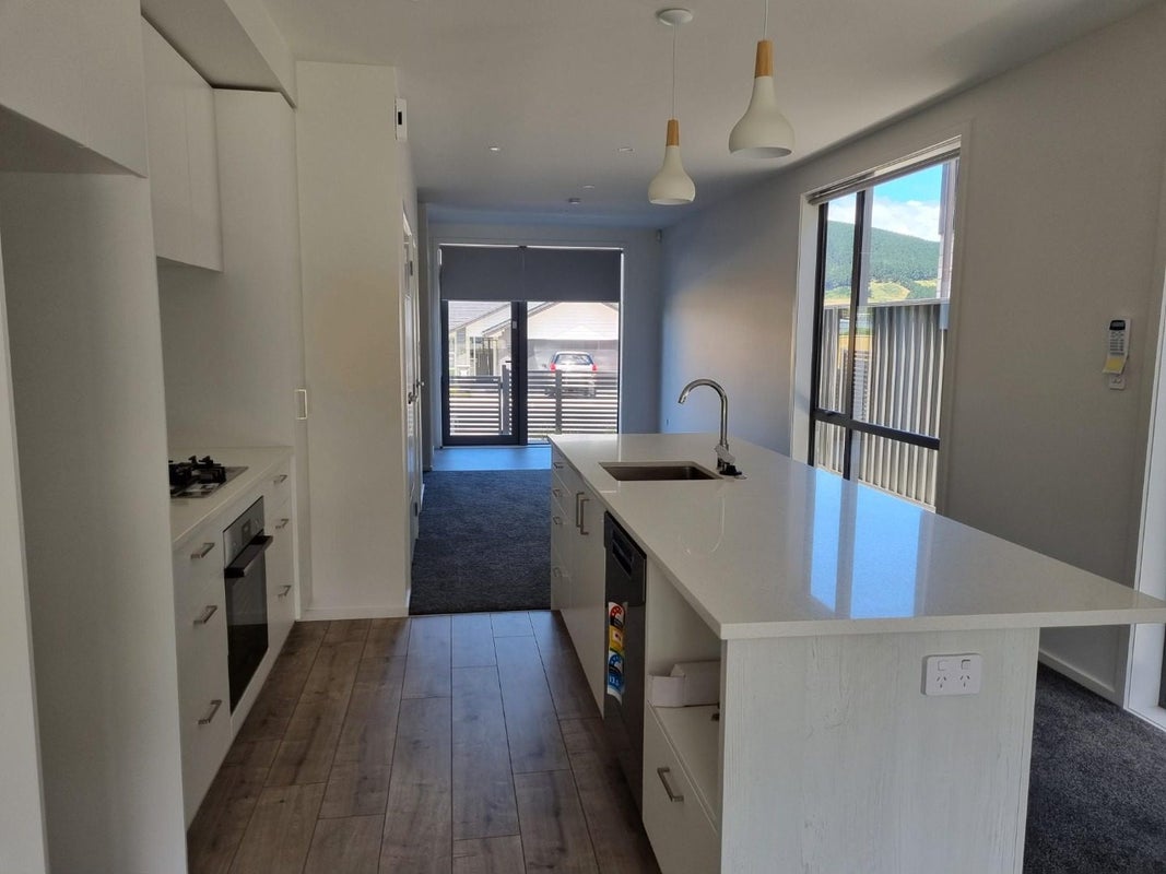 7 Tokitoki Way, Kenepuru, Porirua - Carousel 2