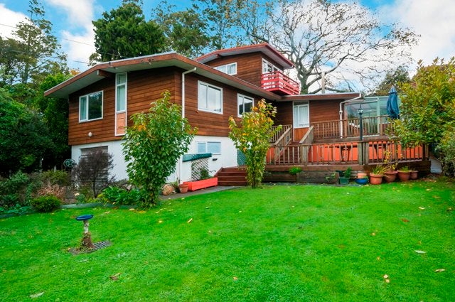 16 Manuka Street, Stokes Valley, Lower Hutt - Carousel 1