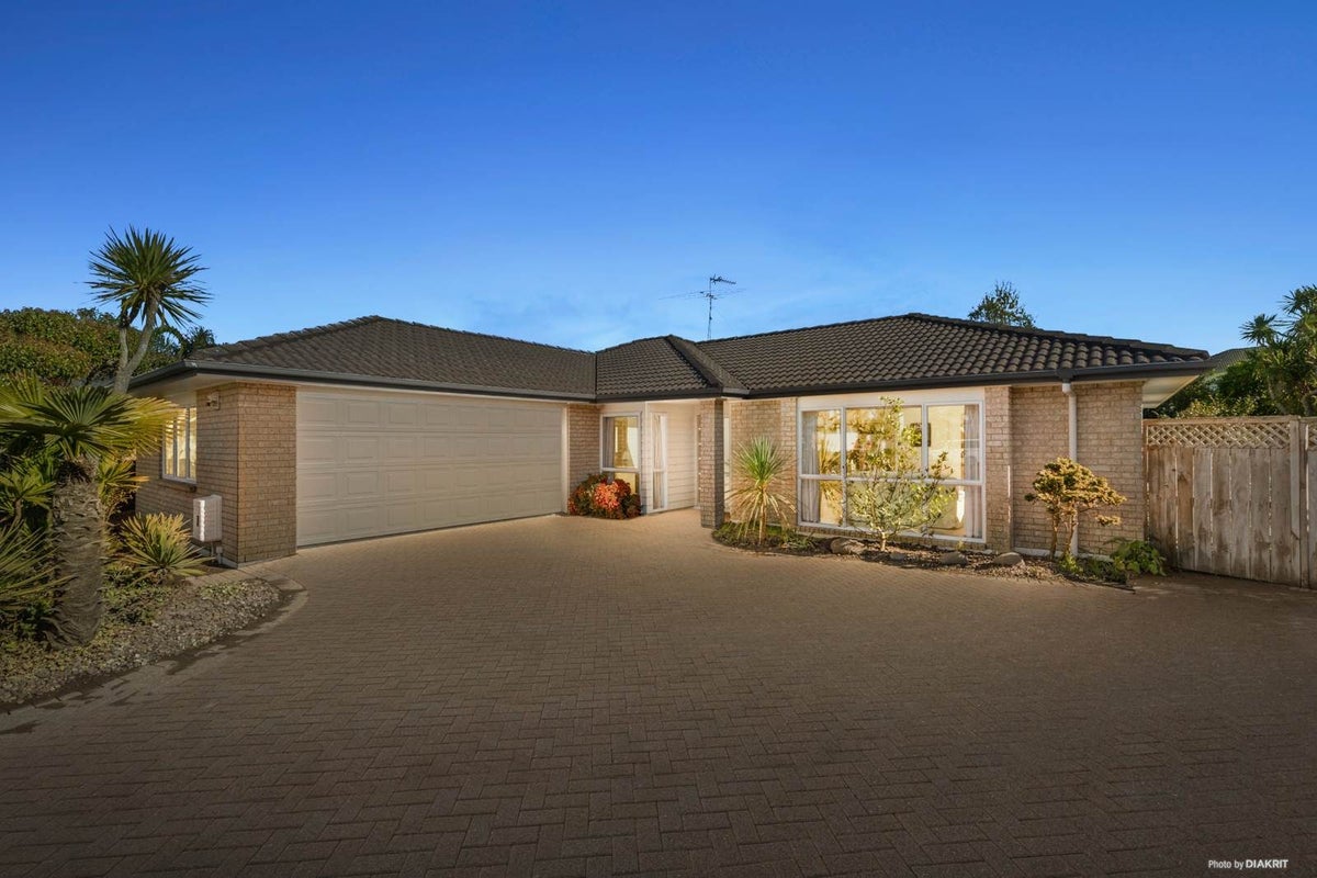 57 Cantora Avenue, Northpark, Auckland - Carousel 1