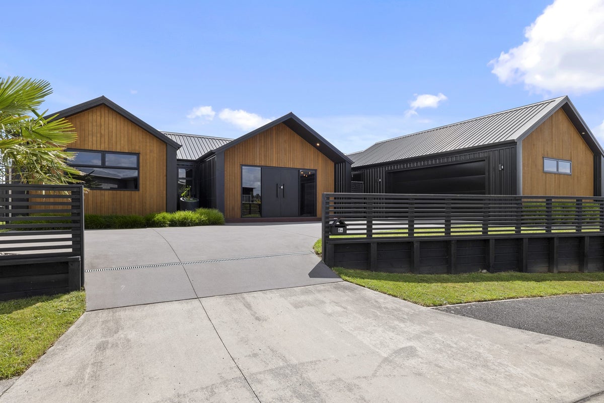8A Aderman Place, Hurworth, New Plymouth - Carousel 1