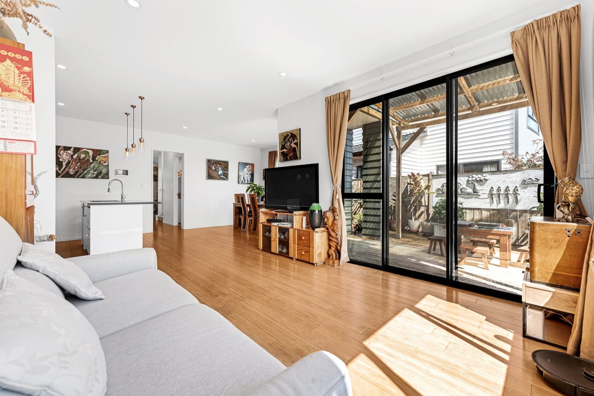 22 Silvereye Road, Hobsonville, Auckland - Carousel 2