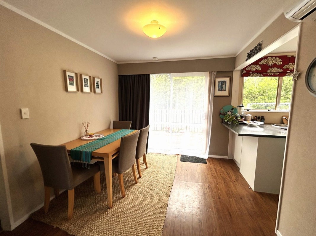 41B HICKS CL, WHITBY, PORIRUA - Carousel 2