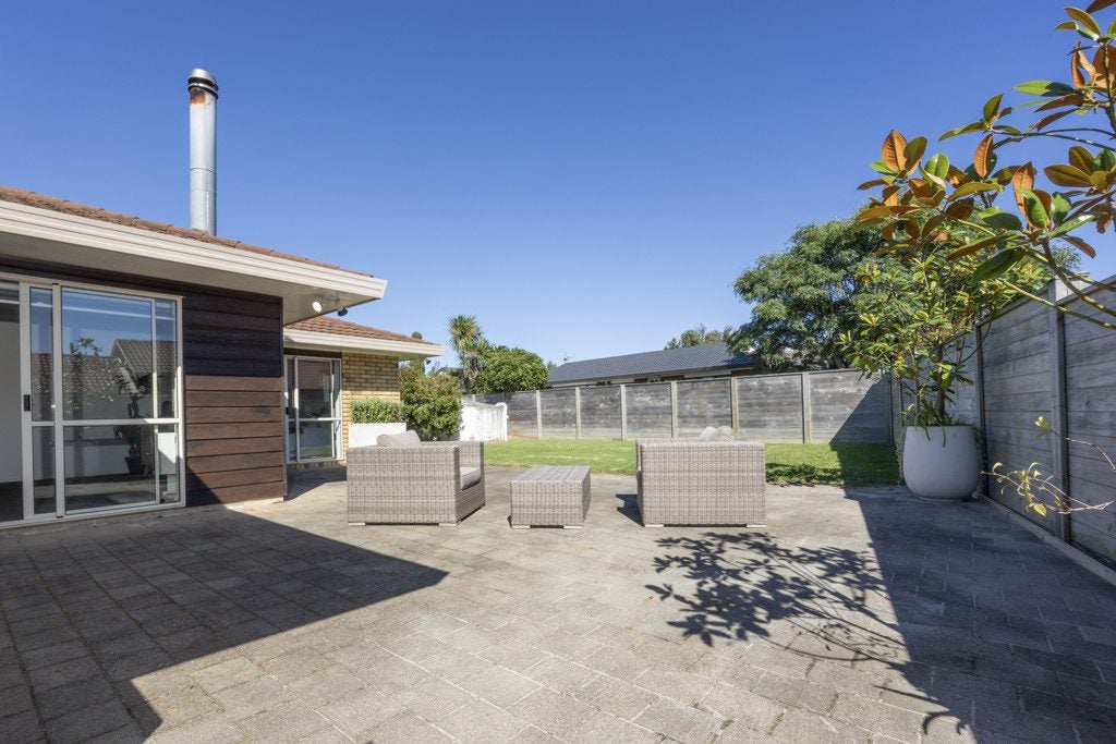19 Merlot Heights, Huapai, Kumeu - Carousel 1