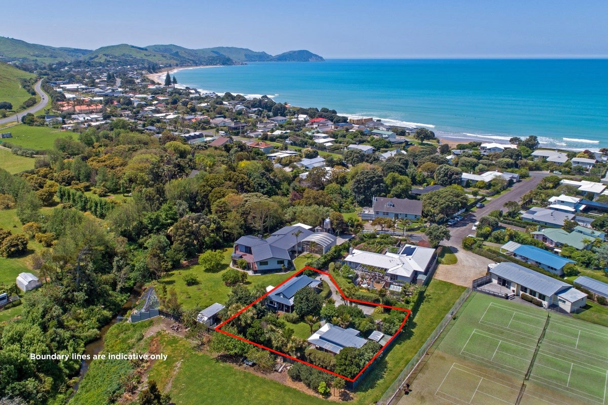 9B Cleary Road, Wainui, Gisborne - Carousel 1