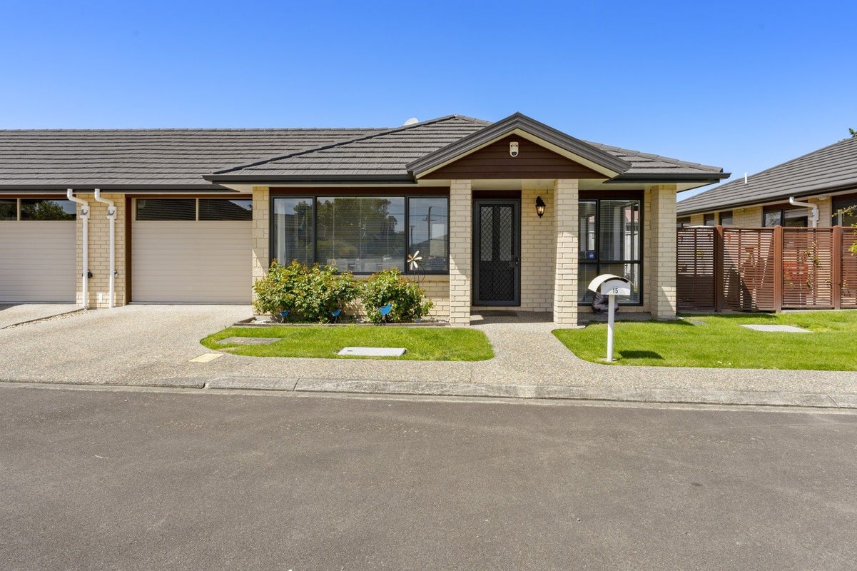 15 Ian Peter Way, Otaki, Otaki - Carousel 2