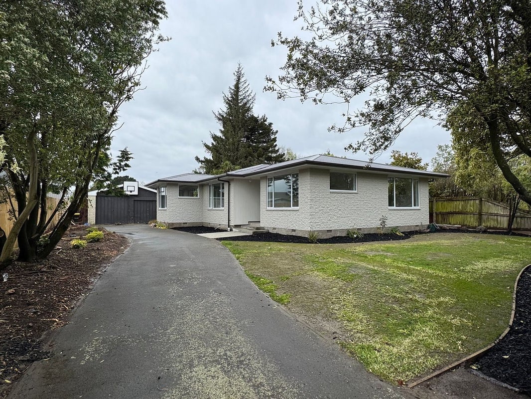 46 Warren Crescent, Hillmorton, Christchurch - Carousel 1