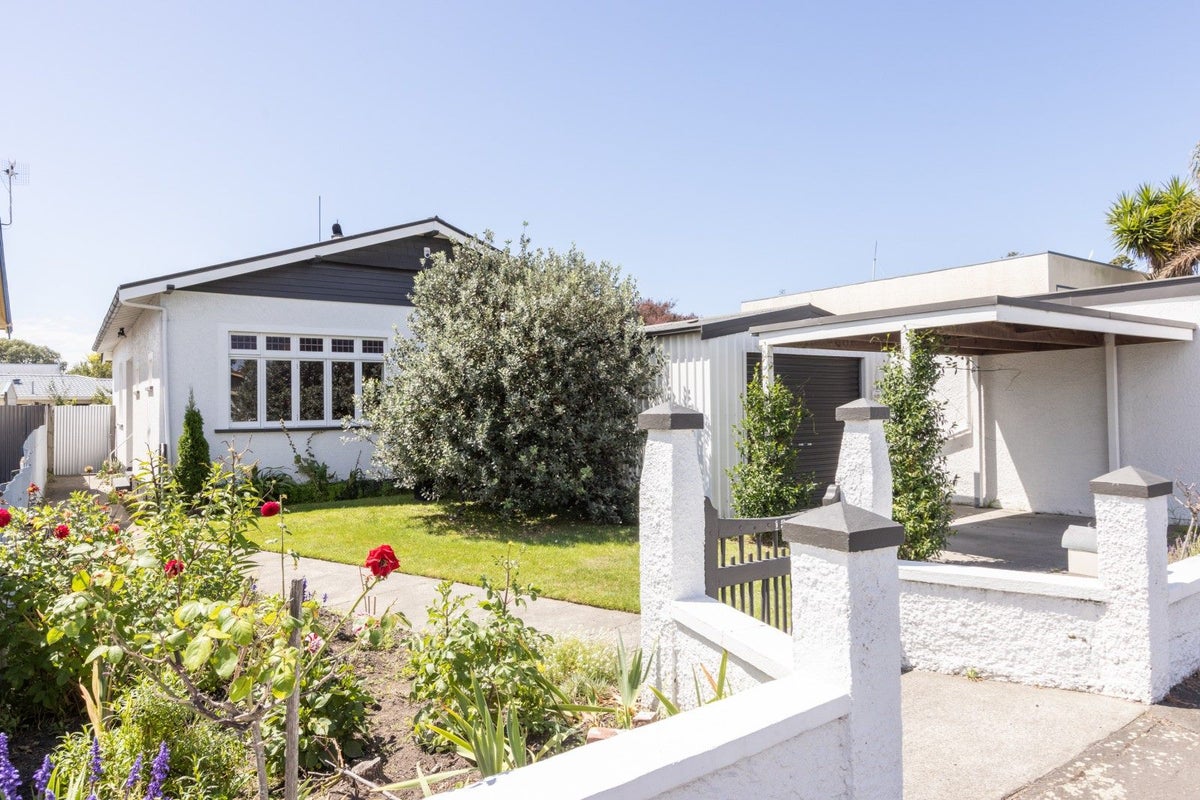 15 Ellison Street, Napier South, Napier - Carousel 1