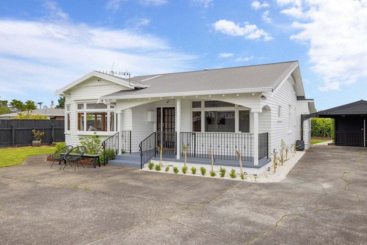 2 Alma Place, Milson, Palmerston North - Carousel 1