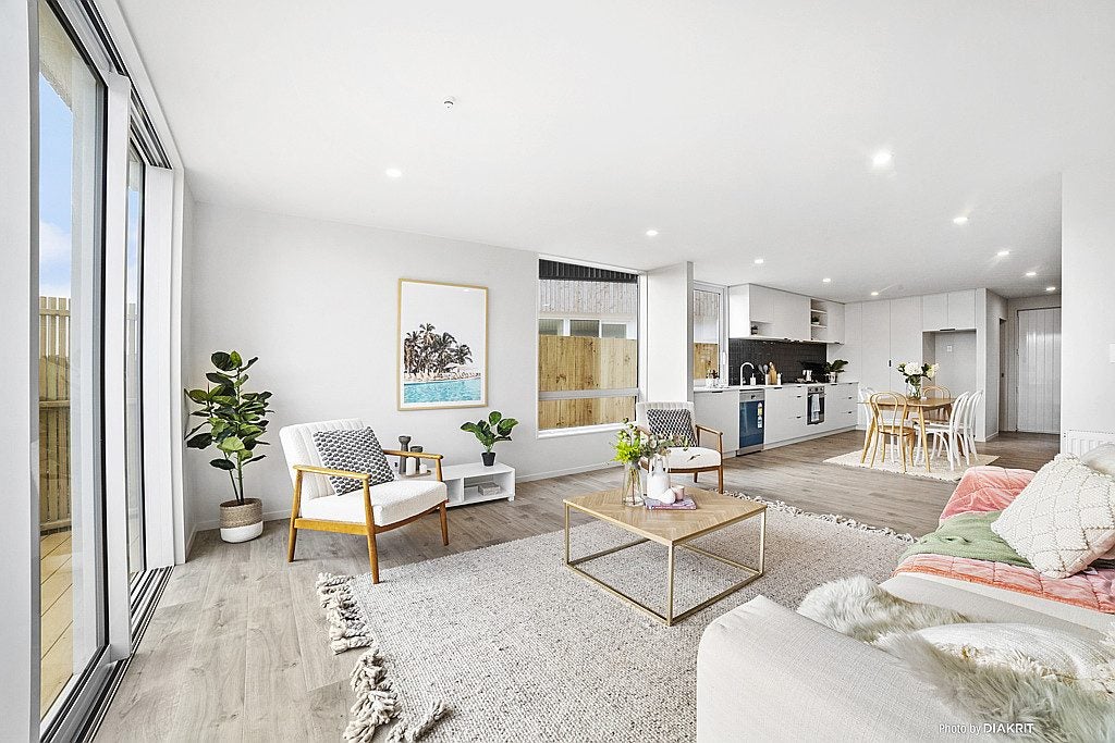15/6 Bushland Grove, Paparangi, Wellington - Carousel 1