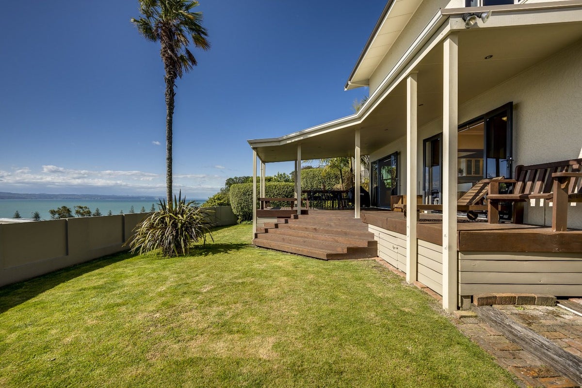 8 Lambton Road, Hospital Hill, Napier - Carousel 2
