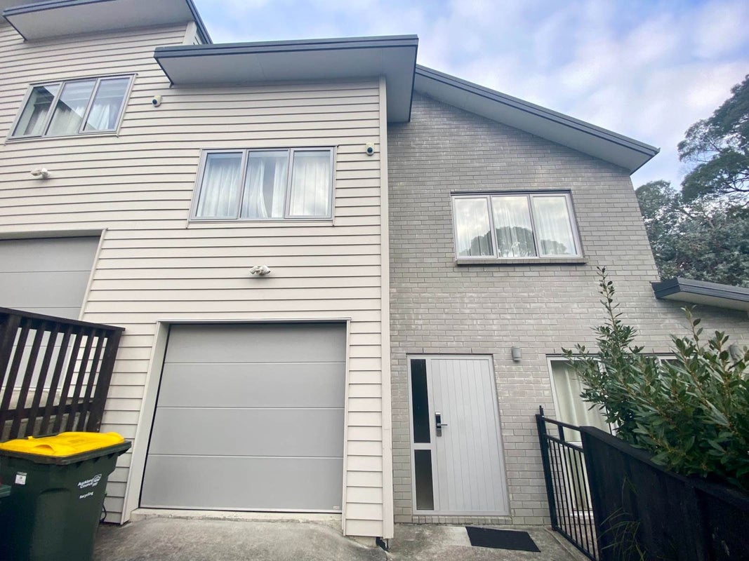 29 Sunshine Boulevard, Sunnyvale, Auckland - Carousel 1