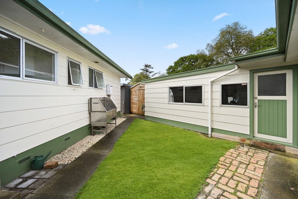 14 Vennell Street, Leamington, Cambridge - Carousel 19