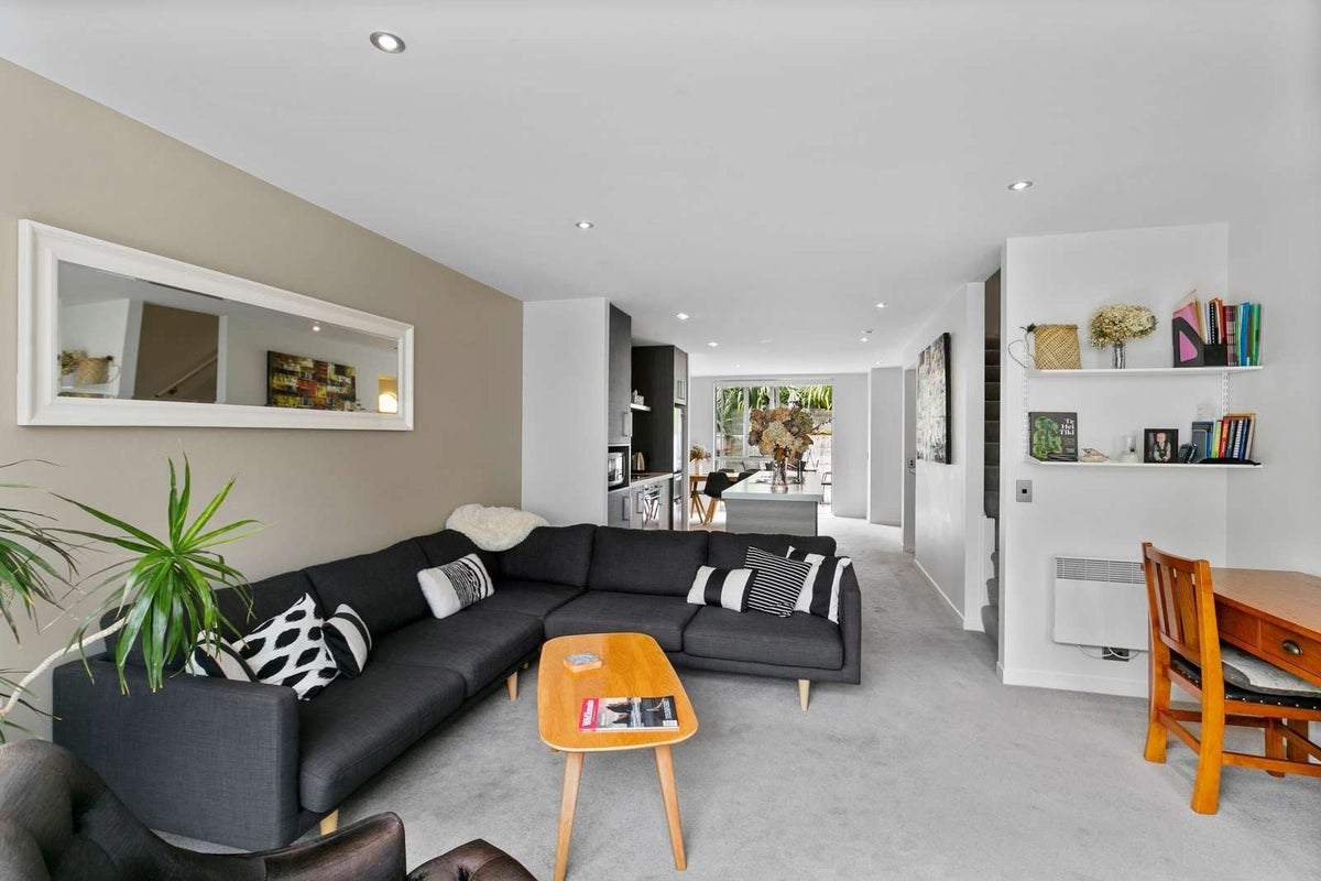 19/26 Wright Street, Mount Cook, Wellington - Carousel 1