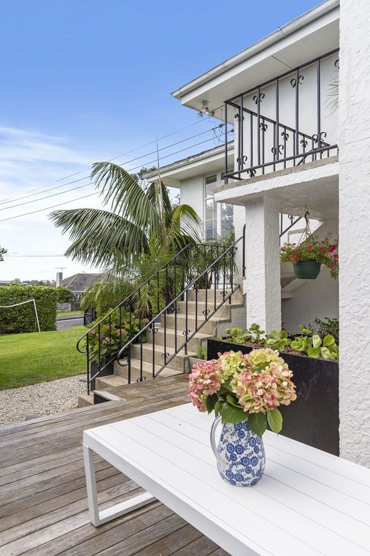 13 Rutherford Terrace, Meadowbank, Auckland - Carousel 2