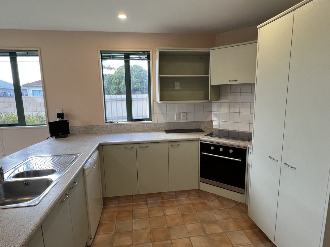 266 Edgeware Road, Edgeware, Christchurch - Carousel 2