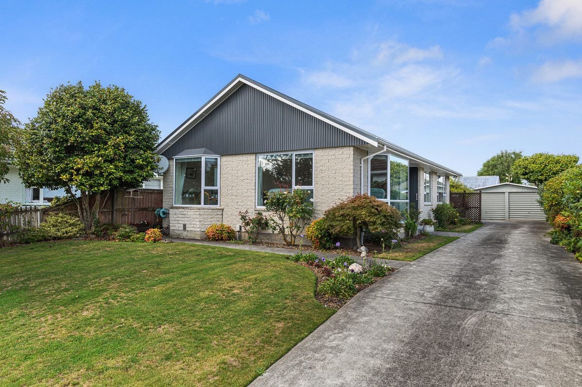 17 Fern Drive, Halswell, Christchurch - Carousel 1