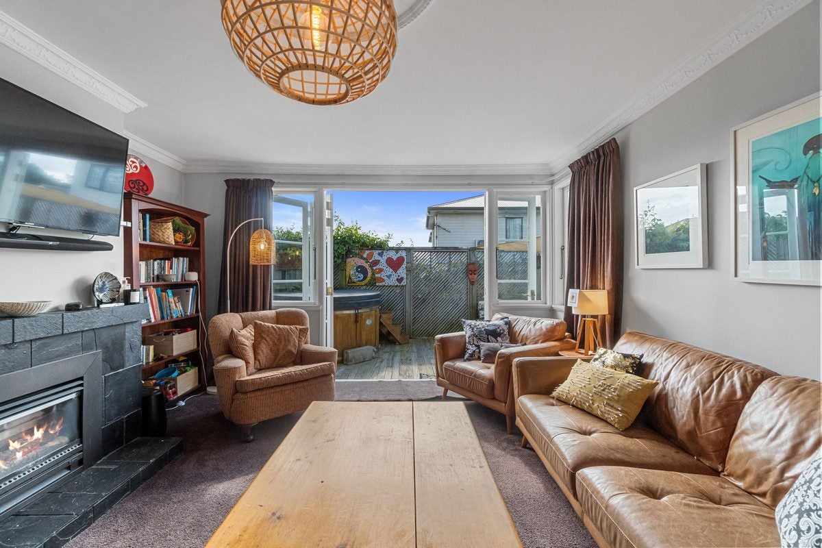 9 Churchill Avenue, Maeroa, Hamilton - Carousel 2