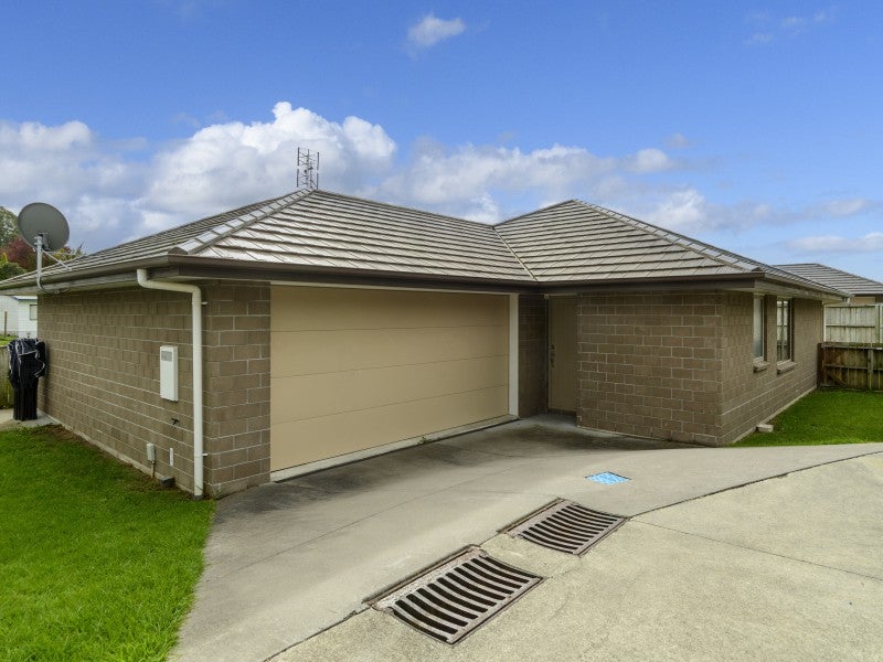 5 Austen Way, Hairini, Tauranga - Carousel 1