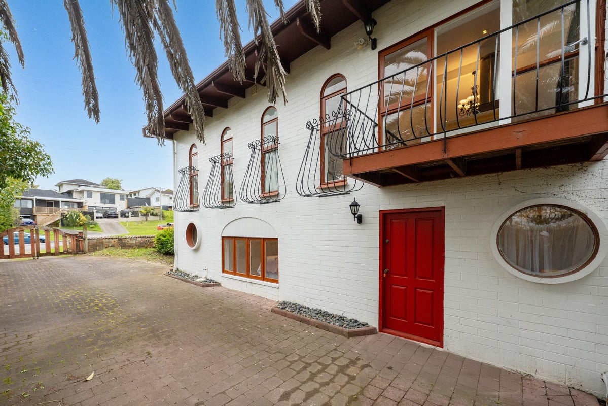 304 Triangle Road, Massey, Auckland - Carousel 1