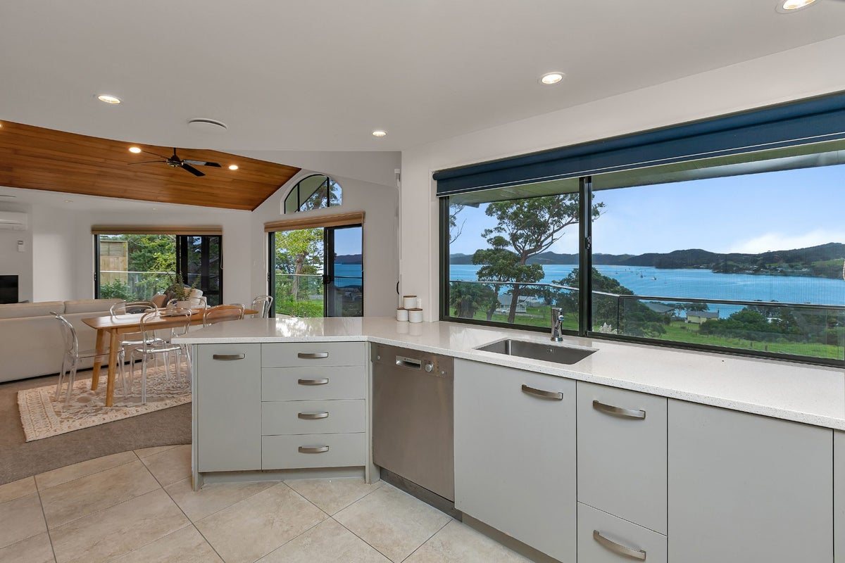 4 Reotahi Road, Whangarei - Carousel 2
