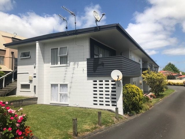 4/65 Anglesea Street, Hamilton Central, Hamilton - Carousel 1