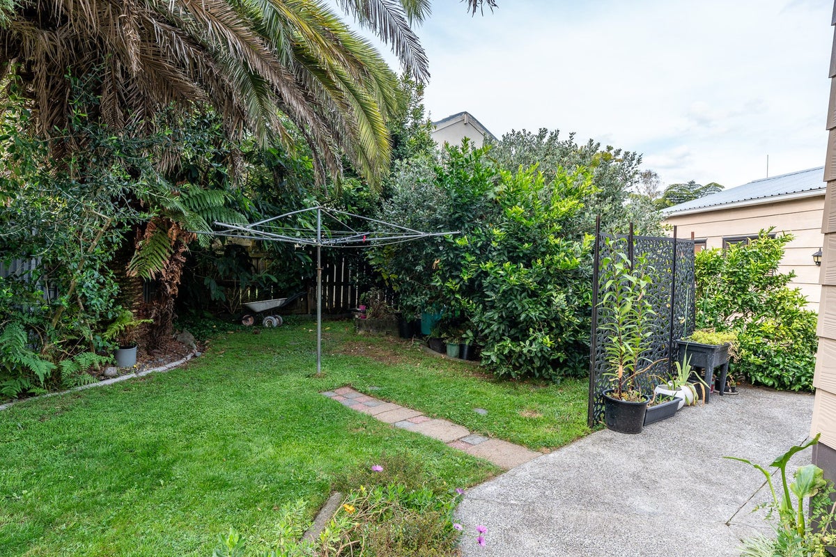 15 Aintree Street, Nawton, Hamilton - Carousel 17