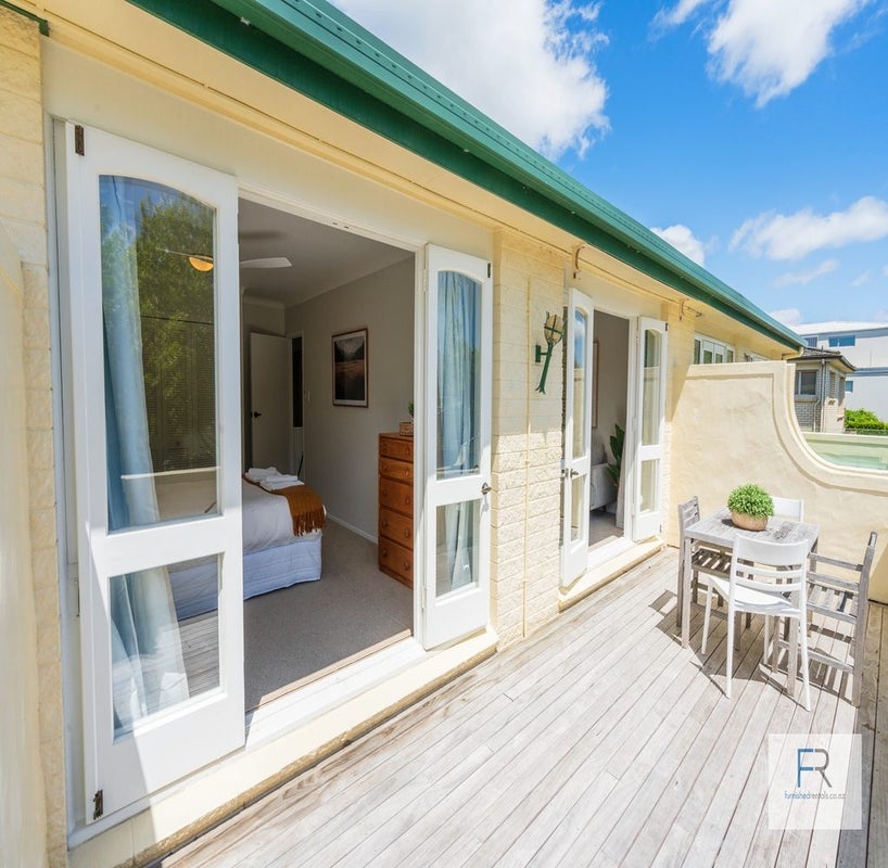 2/27 Vale Road, St Heliers, Auckland - Carousel 2