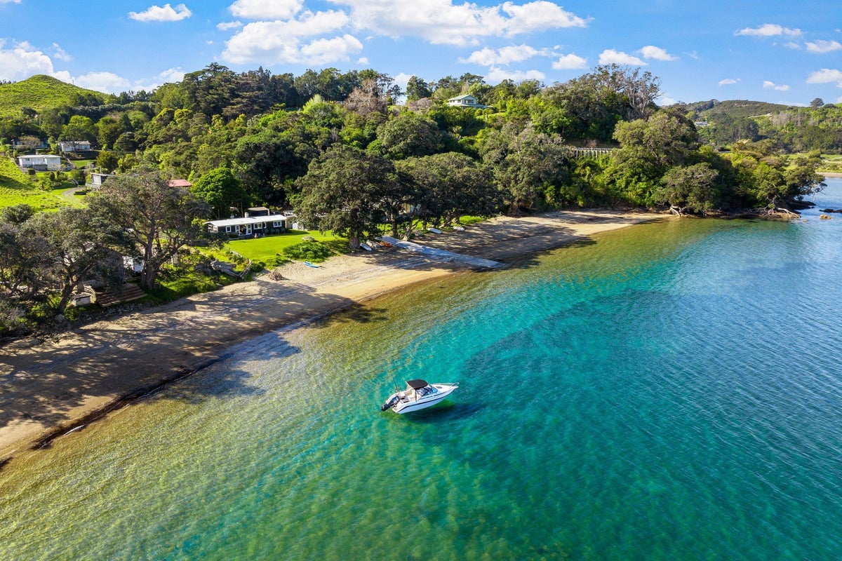 806 Takatu Road, Tawharanui Peninsula, Matakana - Carousel 1