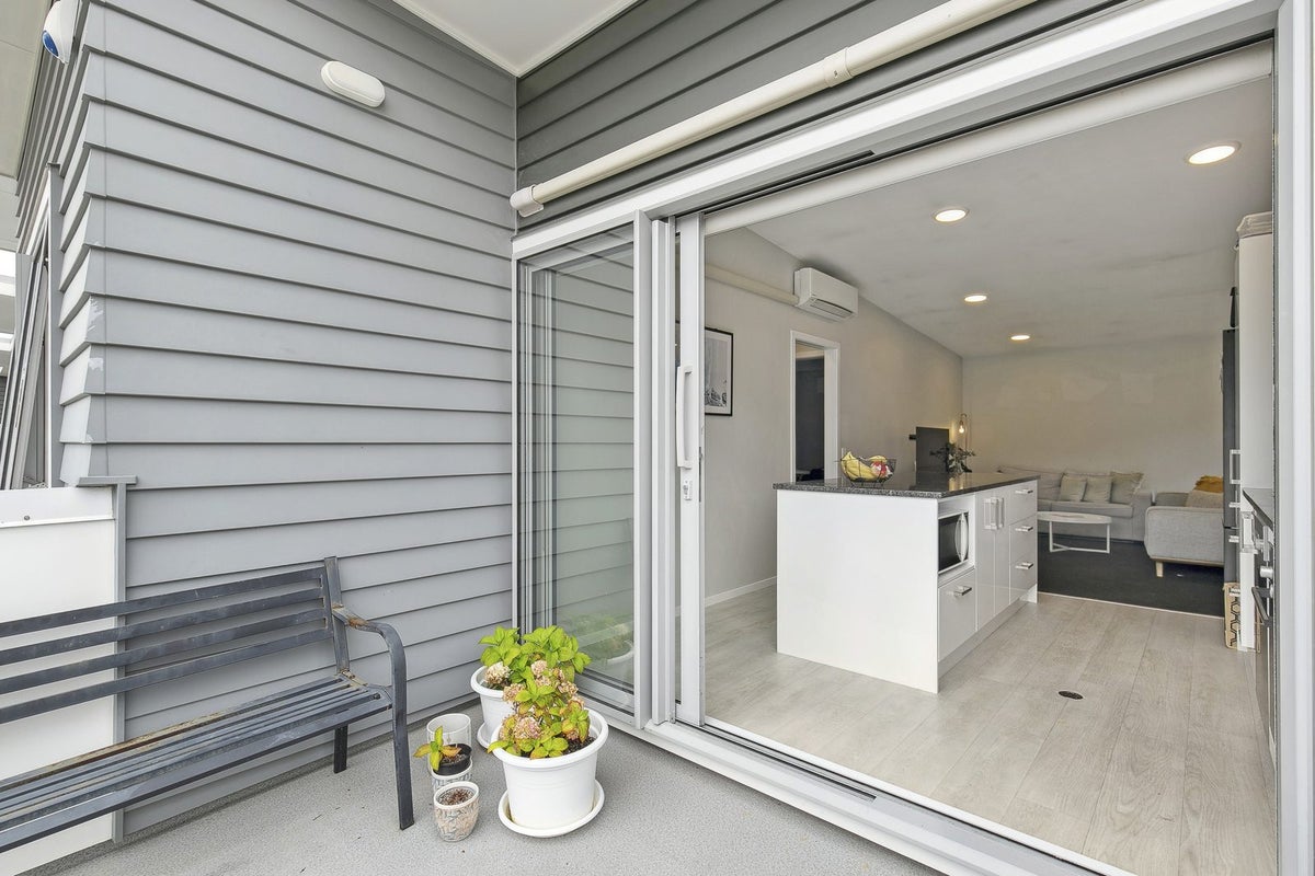 4 Atkinson Street, Newlands, Wellington - Carousel 2