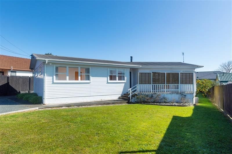 56 Orams Road, Hillpark, Auckland - Carousel 1