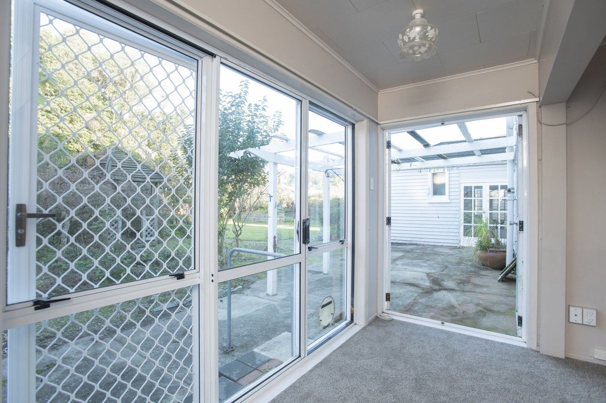 89 ESPLANADE, Kaiti, Gisborne - Carousel 44