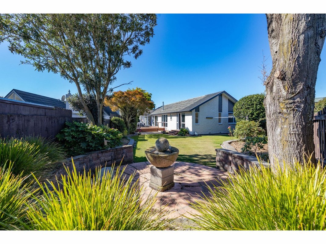 19 Lombard Place, Avonhead, Christchurch - Carousel 1