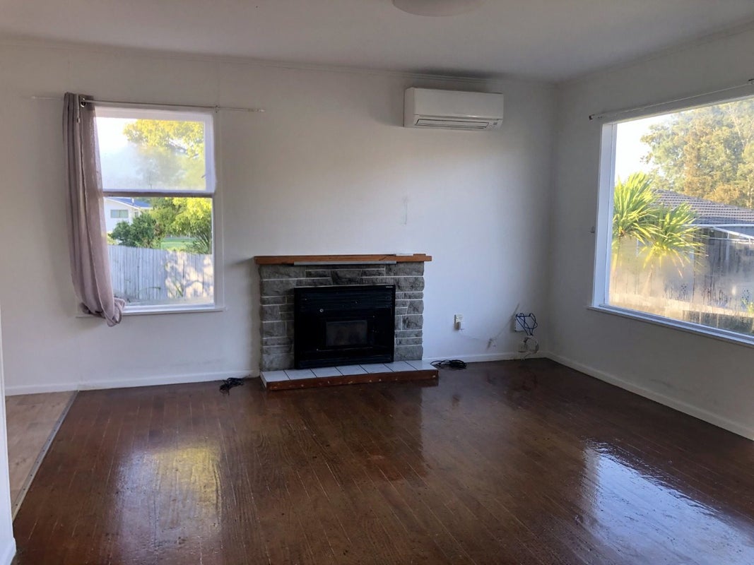 1/13 Heather Place, Sunnynook, Auckland - Carousel 2